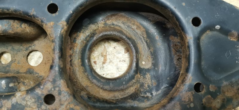 Рычаг подвески Mercedes W124 1987