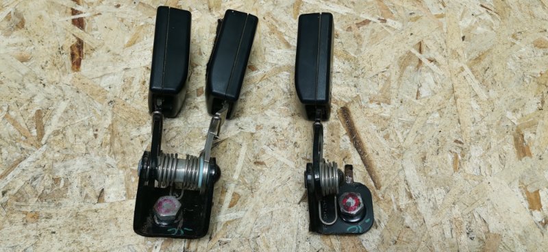 Замок ремня безопасности Mercedes E-Class W211