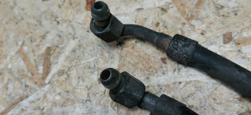 Топливная трубка Mercedes w123 1980 Седан