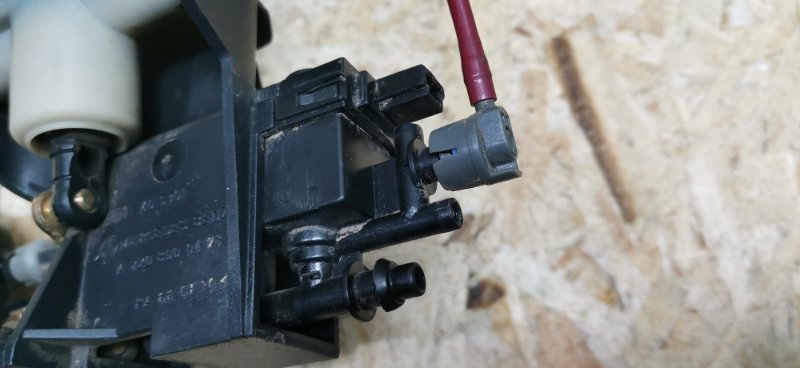 Замок багажника Mercedes S-Klass 2000 w220