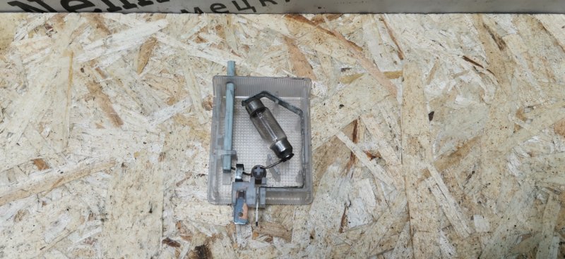 Плафон бардачка Mercedes C180 1996 W202