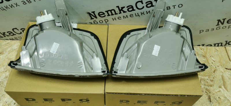 Поворотники новые Mercedes E-Classe 1994 W124