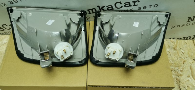 Поворотники новые Mercedes E-Classe 1994 W124