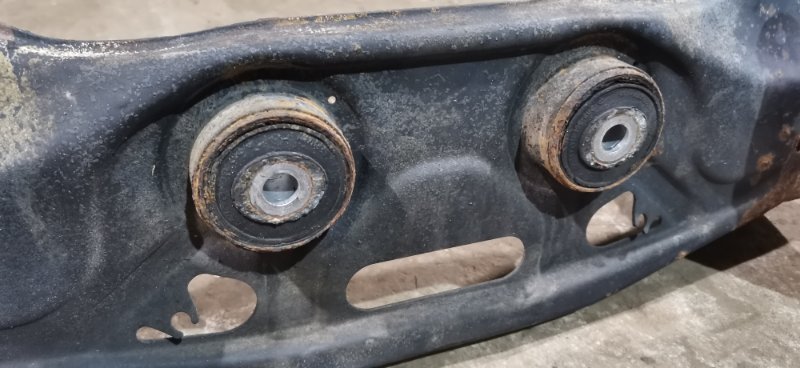 Балка подвески Mercedes C180 1996 W202