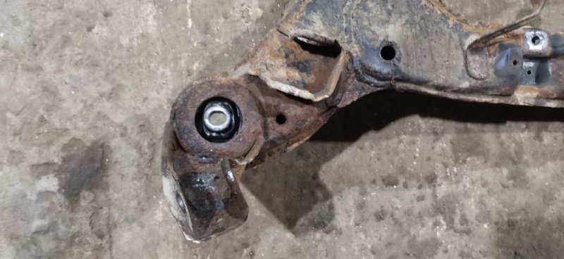 Балка подвески Mercedes C180 1996 W202