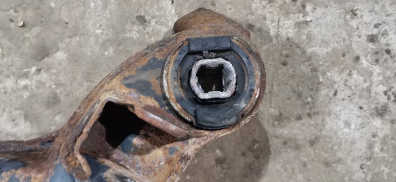 Балка подвески Mercedes C180 1996 W202