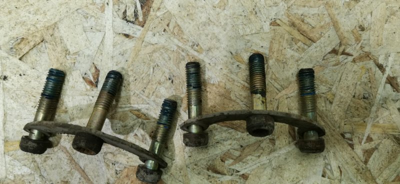 Болты крепления привода Mercedes C180 1996 W202