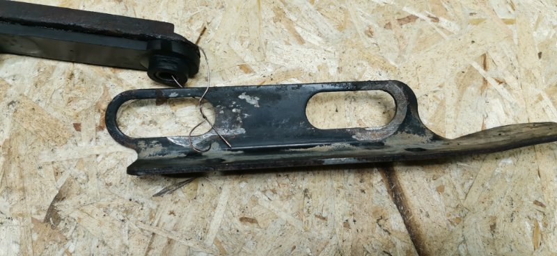 Кронштейн глушителя Mercedes C180 1996 W202