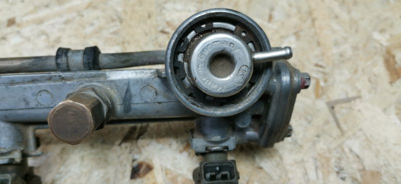 Топливная форсунка Mercedes C180 1996 W202