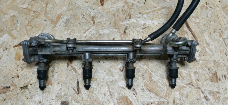 Топливная форсунка Mercedes C180 1996 W202