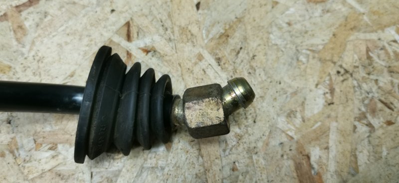 Трубка вакуумная Mercedes C180 1996 W202