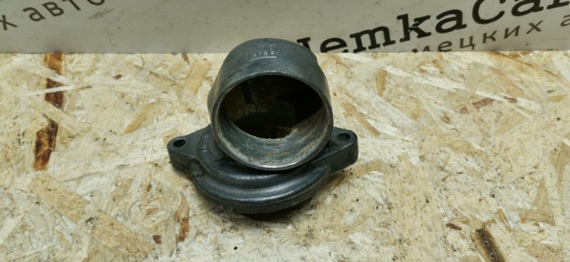 Корпус термостата Mercedes Vito 1996 638