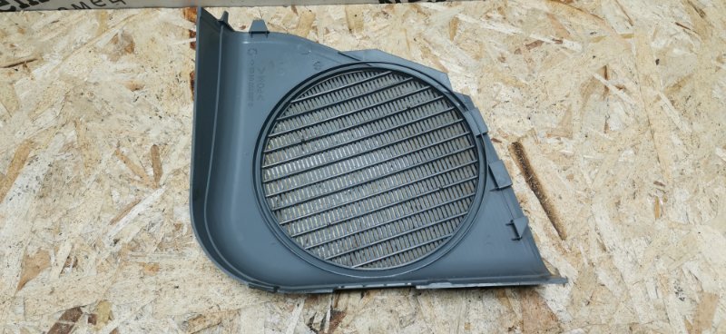 Решетка динамика Mercedes C180 1996 W202