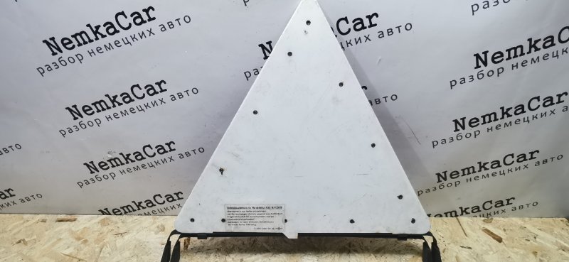 Знак аварийной остановки Mercedes W124 1993 E320