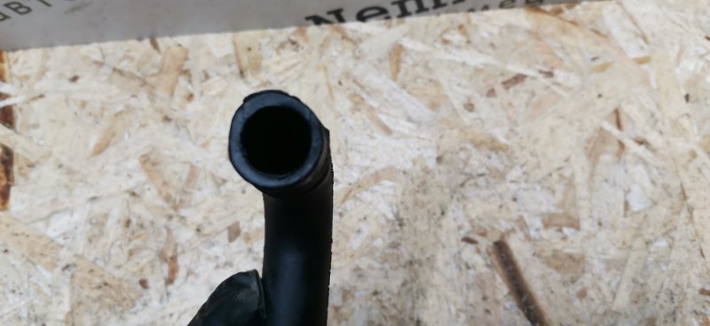 Трубка вентиляции картерных газов Mercedes W124 1993 E320