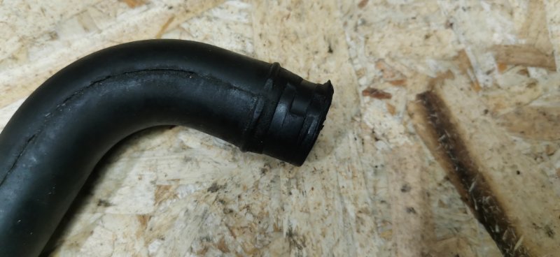 Трубка вентиляции картерных газов Mercedes W124 1993 E320