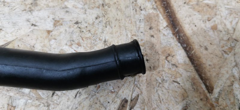 Трубка вентиляции картерных газов Mercedes W124 1993 E320