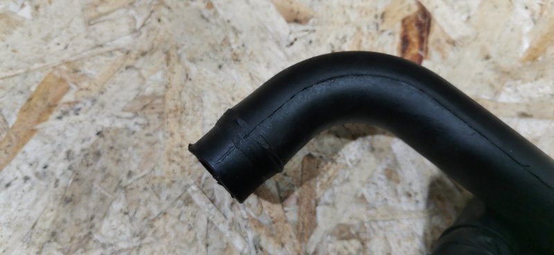 Трубка вентиляции картерных газов Mercedes W124 1993 E320