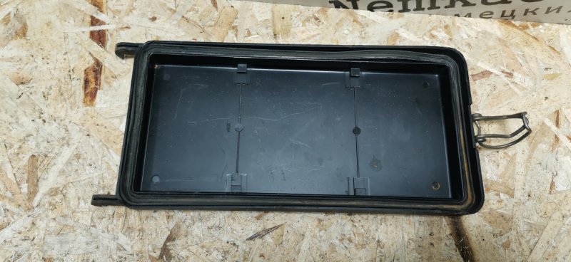 Крышка блока предохранителей Mercedes W124 1993 E320