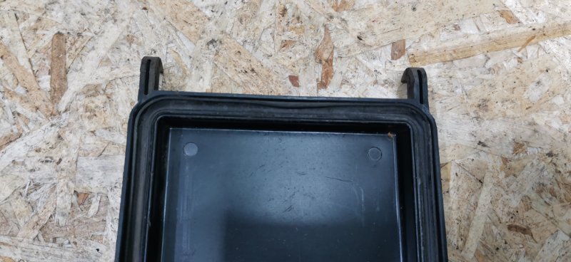 Крышка блока предохранителей Mercedes W124 1993 E320