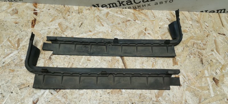 Уплотнитель фары Mercedes W124 1993 E320