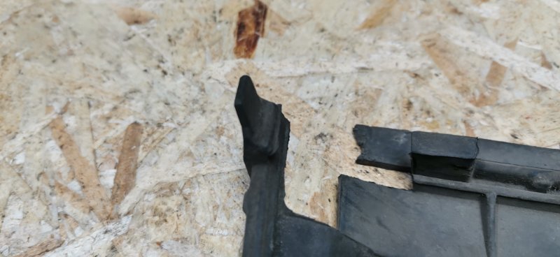 Уплотнитель фары Mercedes W124 1993 E320