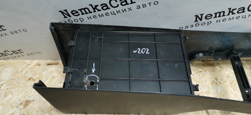 Центральная консоль Mercedes C180 1996 W202