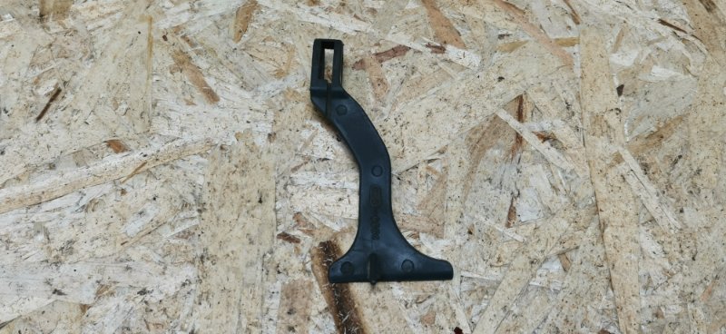 Ручка капота Mercedes C180 1996 W202