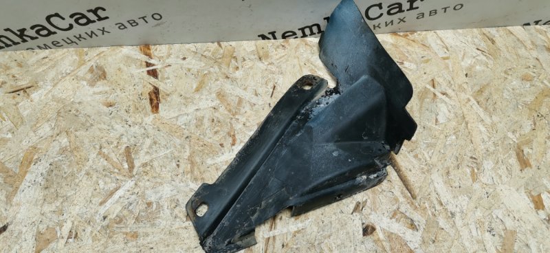 Пыльник лонжерона Mercedes W124 1993 E320