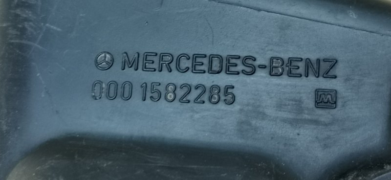 Крышка катушки зажигания Mercedes w123 1980 Седан