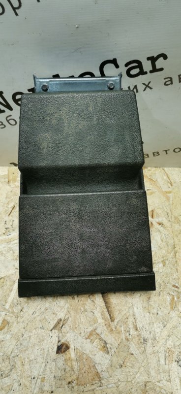 Пепельница Mercedes C180 1996 W202