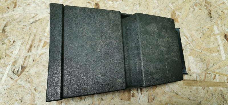 Пепельница Mercedes C180 1996 W202