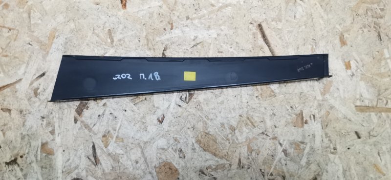 Накладка двери Mercedes C180 1996 W202