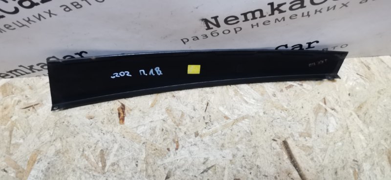 Накладка двери Mercedes C180 1996 W202
