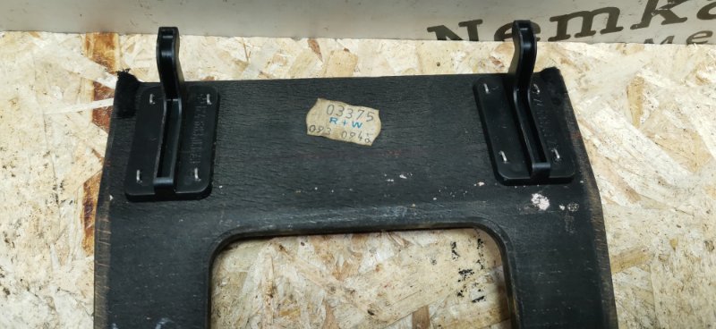 Накладка центральной консоли Mercedes W124 1987