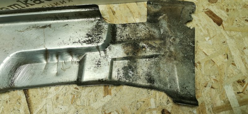 Экран тепловой Mercedes w123 1980 Седан