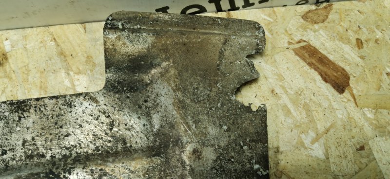 Экран тепловой Mercedes w123 1980 Седан