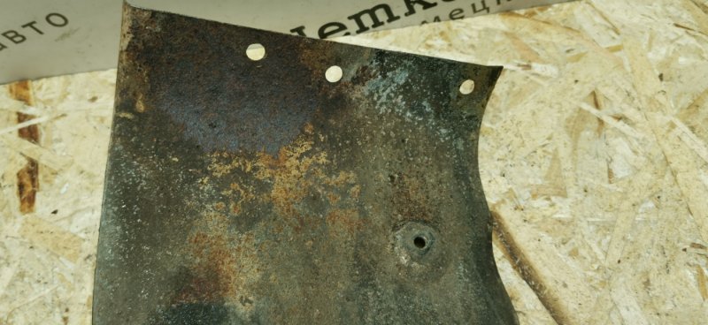 Экран тепловой Mercedes w123 1980 Седан