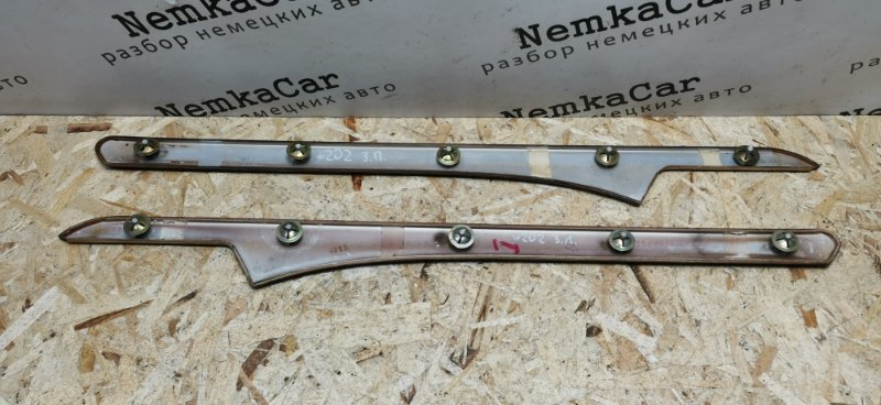 Накладка обшивки двери Mercedes C180 1996 W202