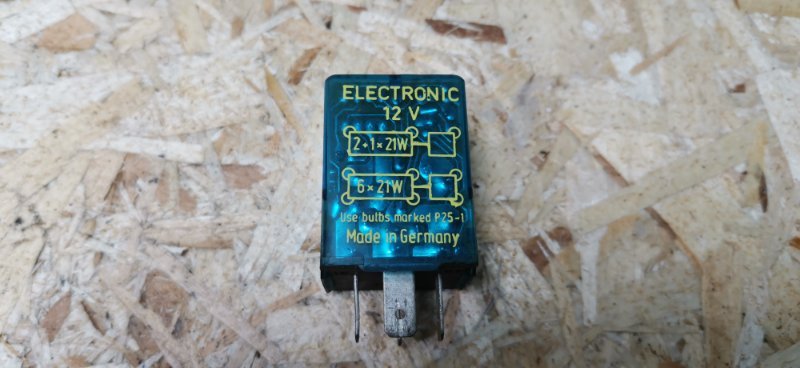 Реле поворотников AUDI 100 1991 С3