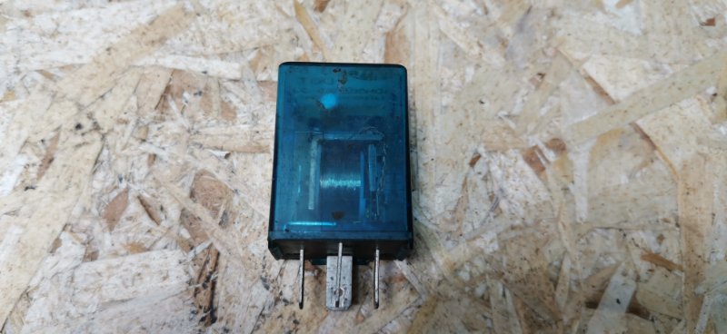 Реле поворотников AUDI 100 1991 С3