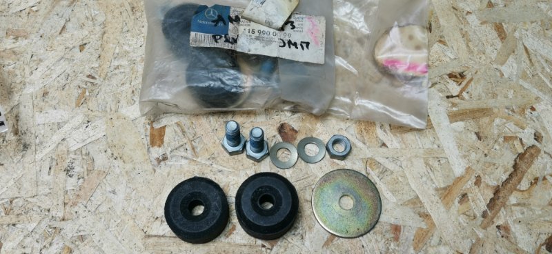 Комплект креплений амортизатора