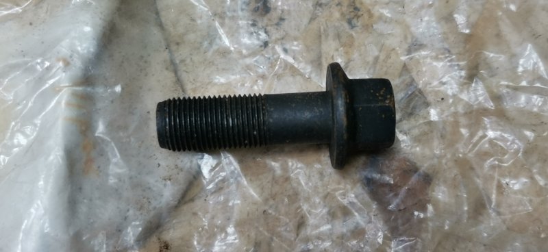Болт шестерни коленвала FIAT PUNTO 2005 FL