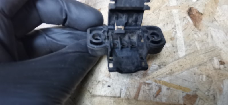 Корпус разъема Mercedes W124 1992