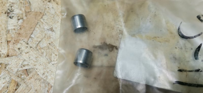 ГИЛЬЗА КРЕПЛЕНИЯ ШАТУНА КОЛЕНВАЛА Mercedes E-Class W124