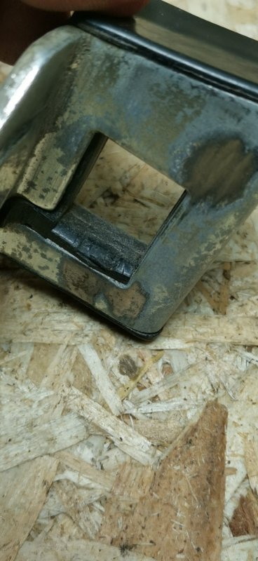 Петля замка двери Mercedes C180 1996 W202