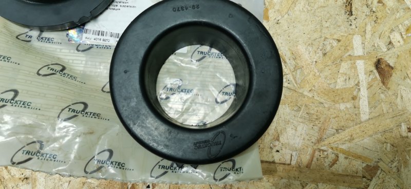 Проставка пружины Mercedes S-Klass W140