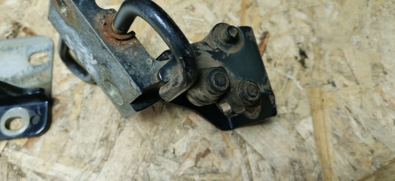 Петля двери AUDI A6 1998 C5