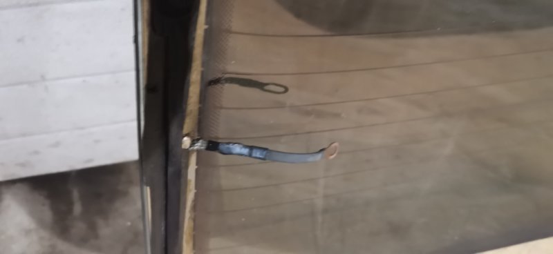 Стекло Mercedes C180 1996 W202