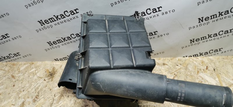 Корпус воздушного фильтра Mercedes C180 1996 W202
